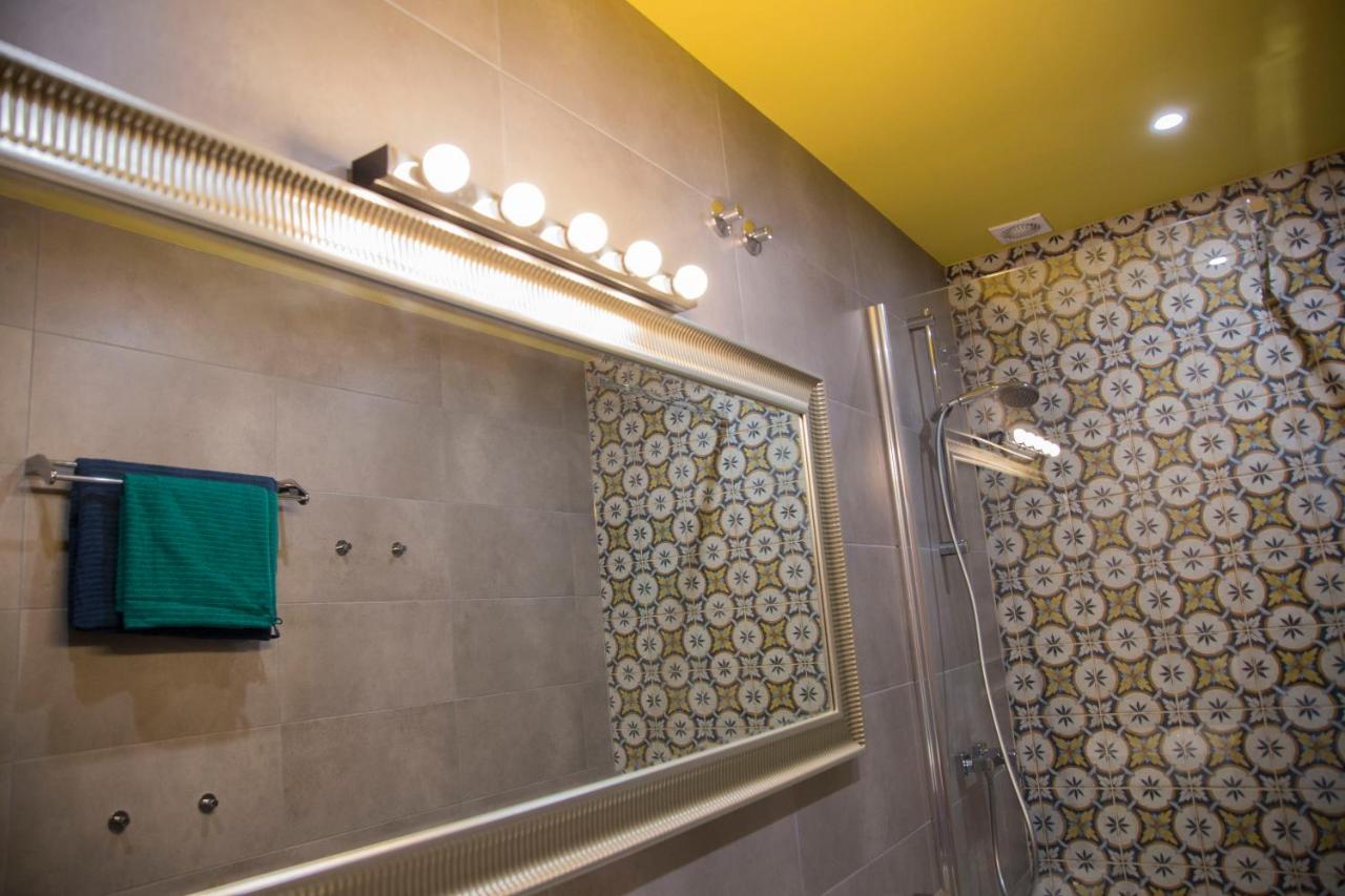 Luxurio Rooms With Baths ليفورنو المظهر الخارجي الصورة